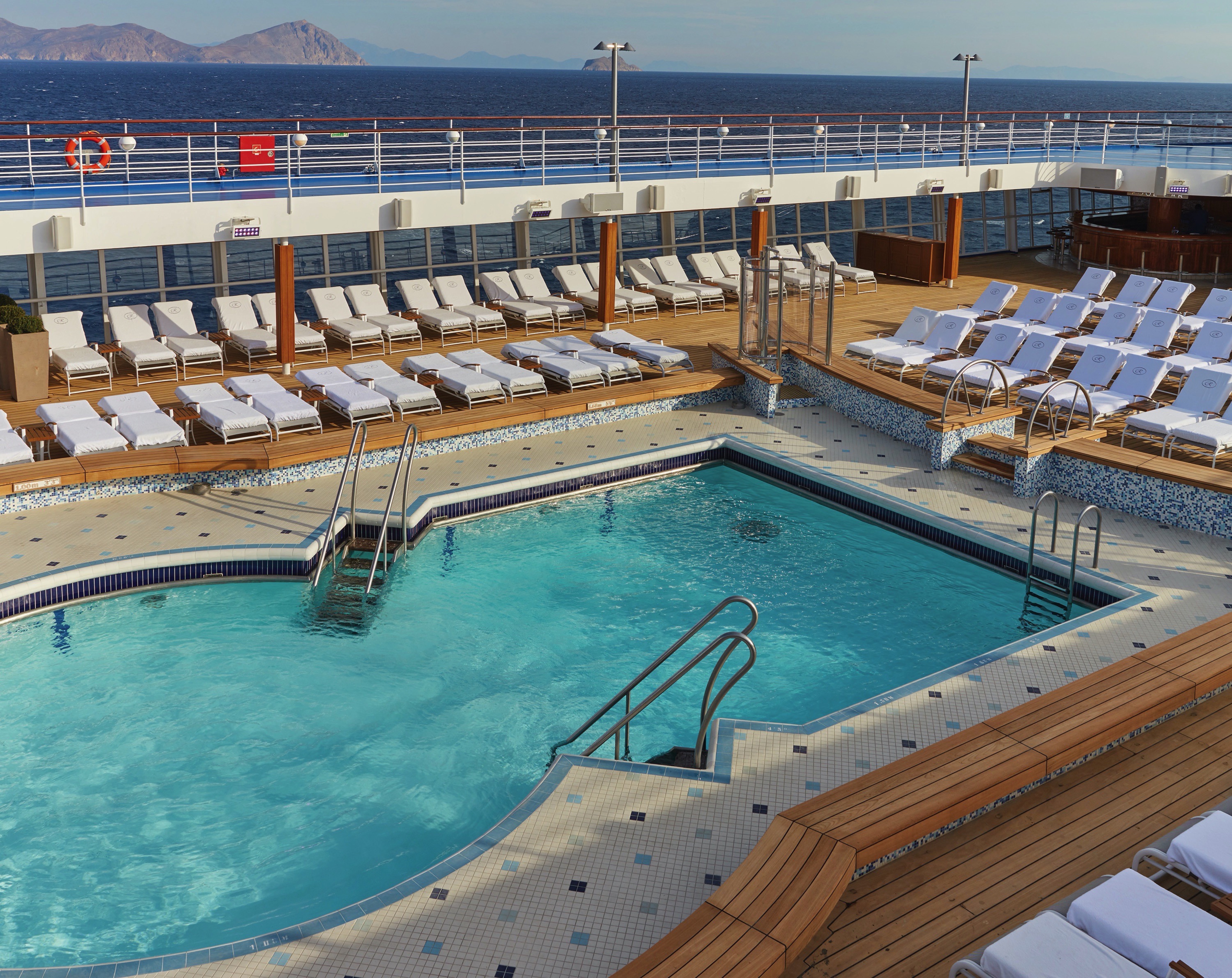 Seven Seas Voyager - Pool Deck 